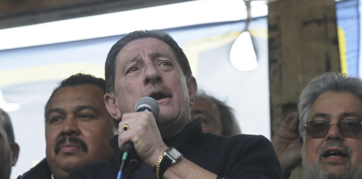 «Llegó el momento de poner el hombro entre todos»