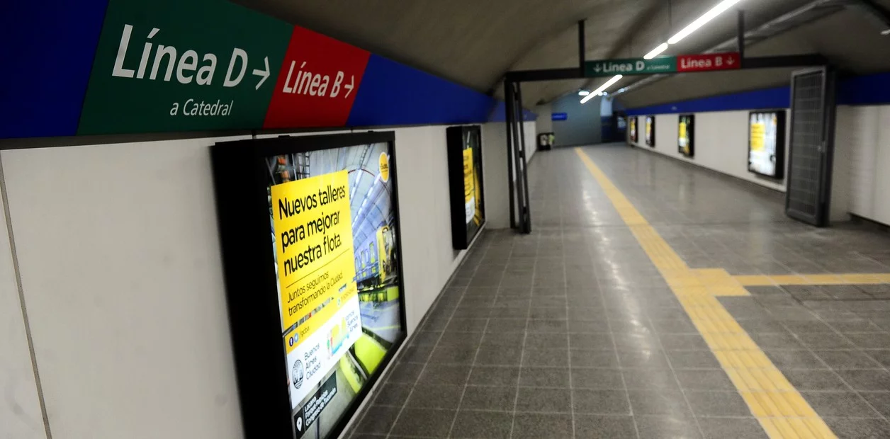 «No descartamos parar el subte definitivamente hasta que cambien los vagones con material cancerígeno»