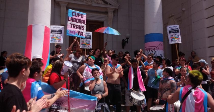 Se promulgó la ley de cupo laboral en Santa Fe y, al menos, 50 agentes trans ingresarían al Estado en 2020