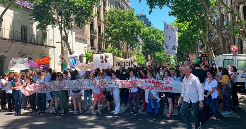 Contra la ley de Larreta, los residentes no realizan guardias en los hospitales porteños