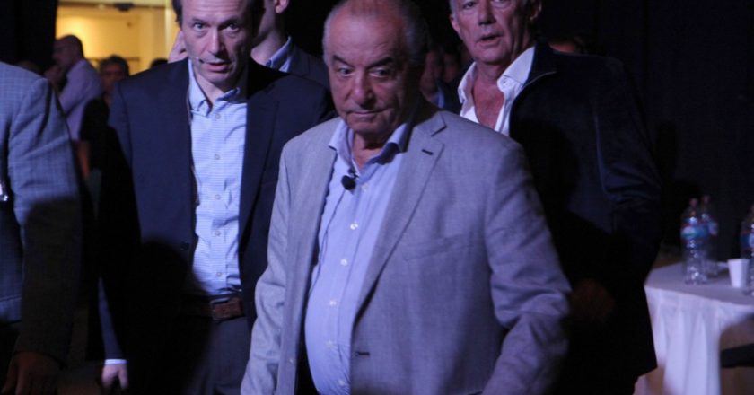 Cavalieri pateó el tablero, pidió 22% de aumento en la revisión salarial y los empresarios lo mandaron a esperar