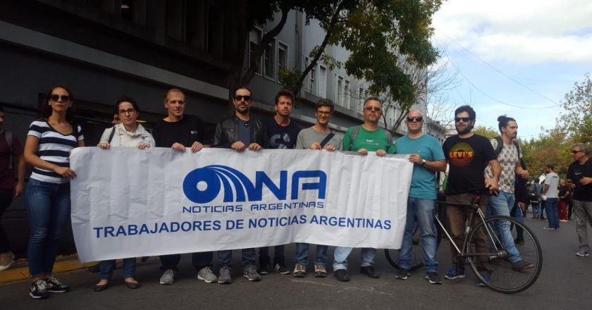 No les pagaron los salarios y los trabajadores de la agencia NA realizan huelga «por tiempo indeterminado»