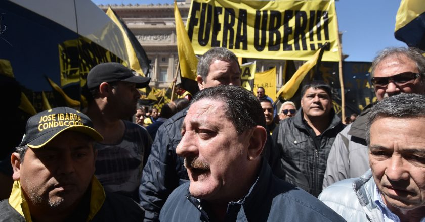 Viviani dice que Uber es «una amenaza para los ciudadanos» y que es utilizada «para cometer todo tipo de ilícitos»