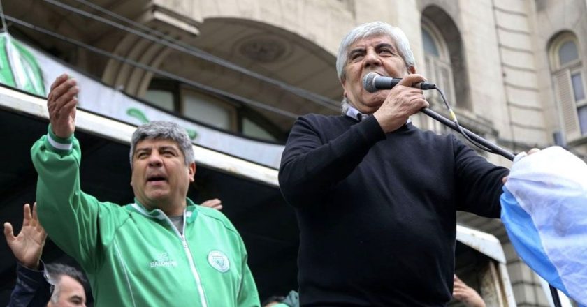 Camioneros anunció el bono de 20 mil pesos para fin de año pero la principal cámara del sector se niega a pagarlo