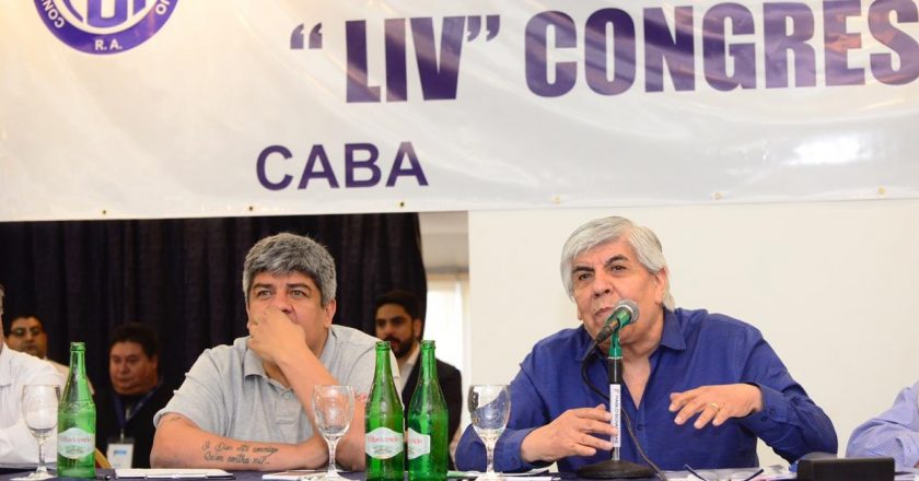 Horas después de anunciar el acuerdo por el bono de fin de año, Moyano pidió un aumento semestral del 33%