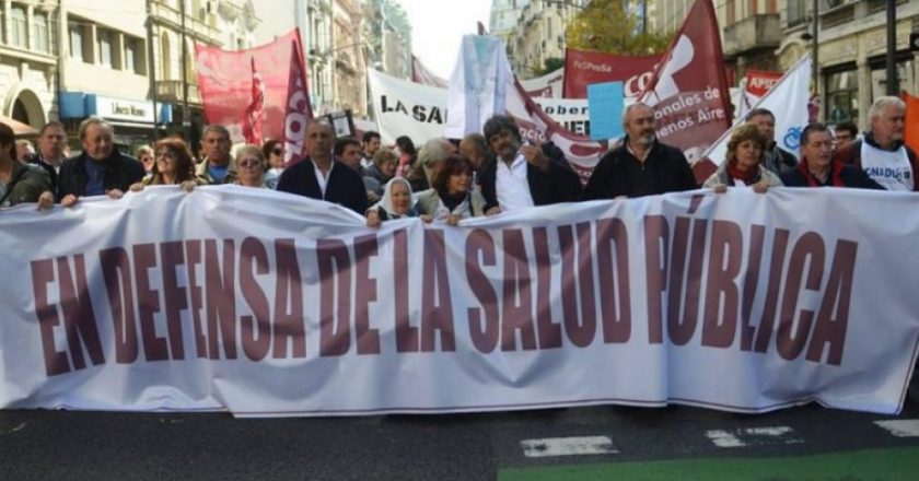Los médicos insisten en que la situación es crítica y le piden a Kicillof que los convoque a negociar