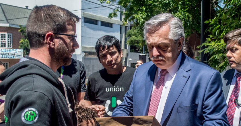 Fernández visitó Accenture y los informáticos le entregaron una serie de propuestas para el sector