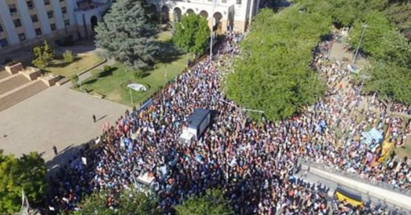 Para el Sindicato de Prensa de Mendoza, hay un «cerco mediático» sobre las protestas contra la minería