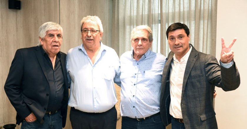 Otro garrochazo de Ayala: se despega de los productores y sale a apoyar las retenciones