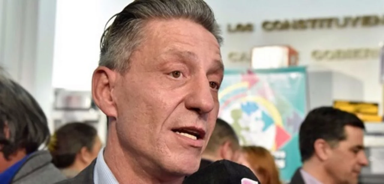 Arcioni no pagó los aguinaldos, no se sabe cuando lo hará y crece la tensión con los estatales