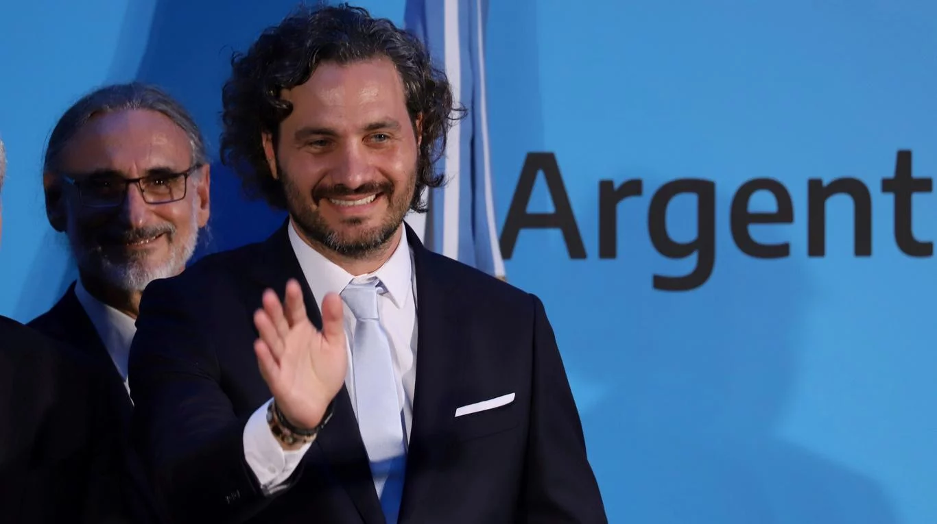 Cafiero confirmó que esta tarde se anunciará un «aumento de suma fija» para privados y estatales
