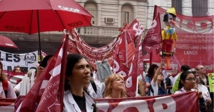 Los médicos le pide a Kicillof comenzar a discutir «crisis del sistema sanitario» y salarios