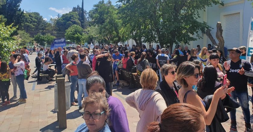 Chubut no da precisiones y no se sabe cuando pagará los salarios de diciembre ni el medio aguinaldo