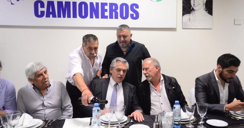 A menos de un mes de asumir, Moroni le da vida a un sindicato camionero opositor a Moyano