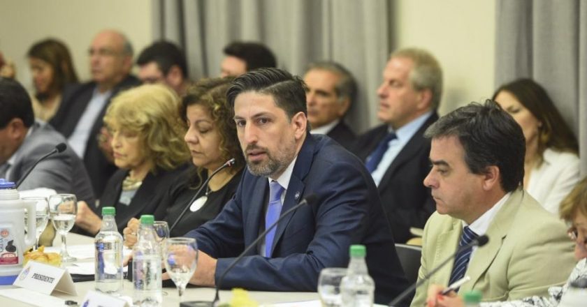 El Gobierno cree que la paritaria nacional docente ayudará a que en marzo inicien las clases