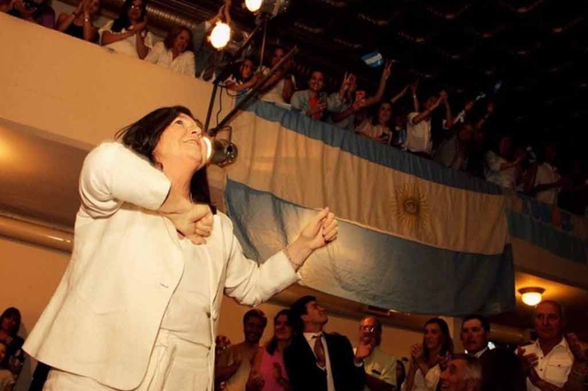 Despidos masivos de municipales en Carlos Tejedor