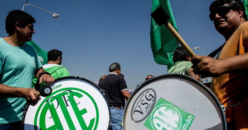 Manzur bajó la cláusula gatillo por decreto y ATE lo lleva a la Corte