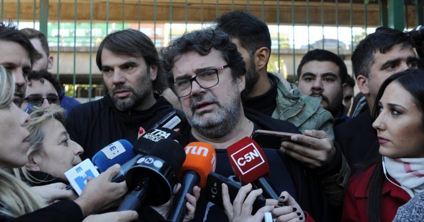«El problema del asbesto sólo se puede resolver comprando coches nuevos»