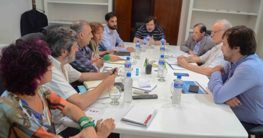 Kicillof los convocará a paritarias y los médicos se fueron conformes del primer mano a mano con la gestión