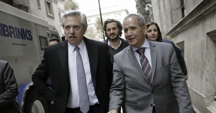 Como pide Fernández, Palazzo acordó una paritaria corta con suma fija