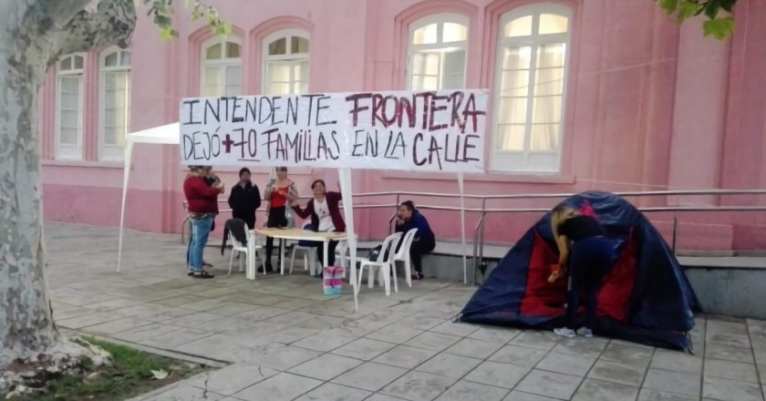 Denuncian violencia de género en 60 despidos municipales en San Luis