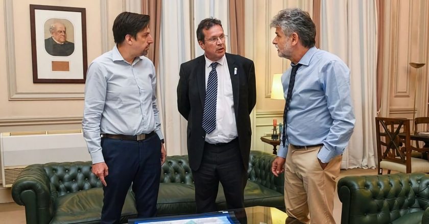 Trotta propuso paritarias trimestrales y ratificó que el gobierno busca que «el salario docente le gane a la inflación» en 2020