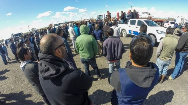 Santa Cruz: paro intersindical en yacimientos SINOPEC por caída de contratos