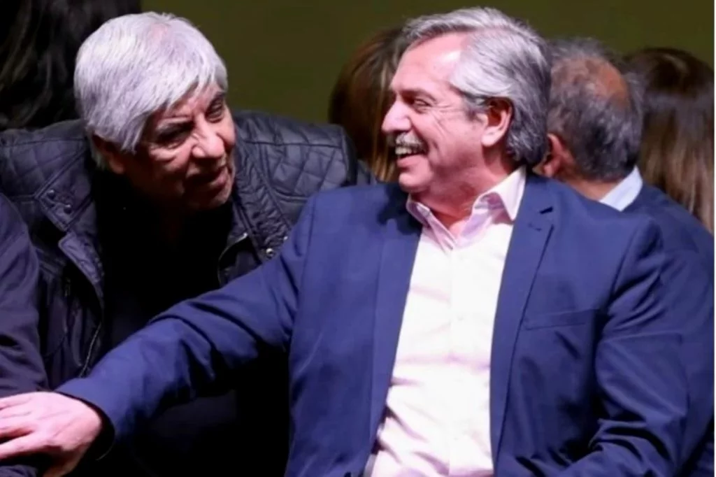 Paritarias y deuda, la agenda de temas en la cumbre entre Moyano y Alberto Fernández