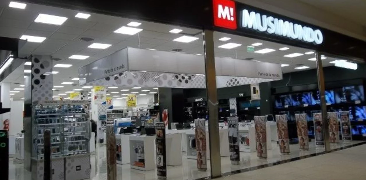 Empleados de Musimundo denunciaron que los encerraron para que renuncien