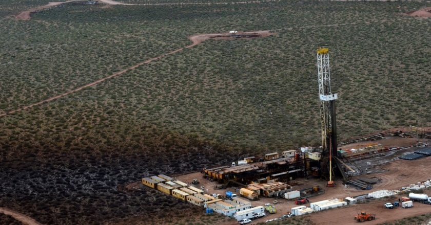 Petroleros advierten que para las empresas sobran 3 mil trabajadores en Vaca Muerta