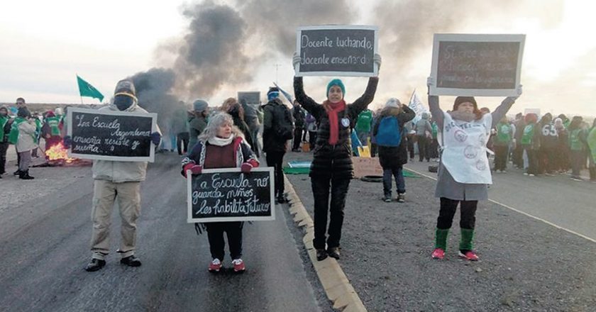 Los docentes de Chubut no inician las clases y van a un paro de 72 horas