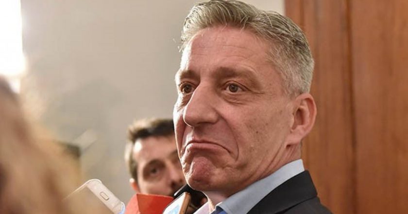 El Gobierno de Chubut amenaza con quitarle la personería a los gremios que fueron a la huelga