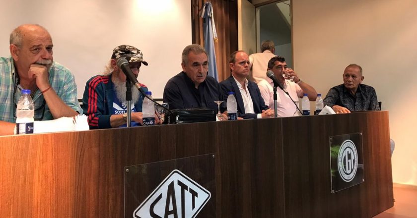 Schmid aseguró que el puerto de Buenos Aires atraviesa su «peor momento histórico»