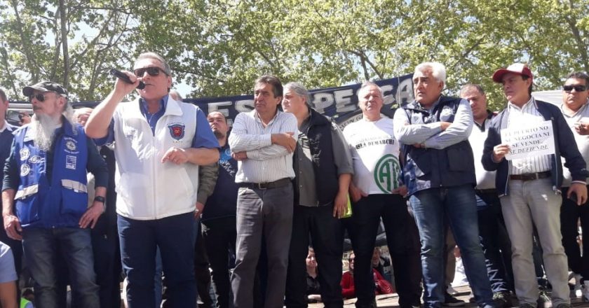 Luego de las advertencias, los marítimos marchan para reclamar «urgentes soluciones» a los problemas del sector