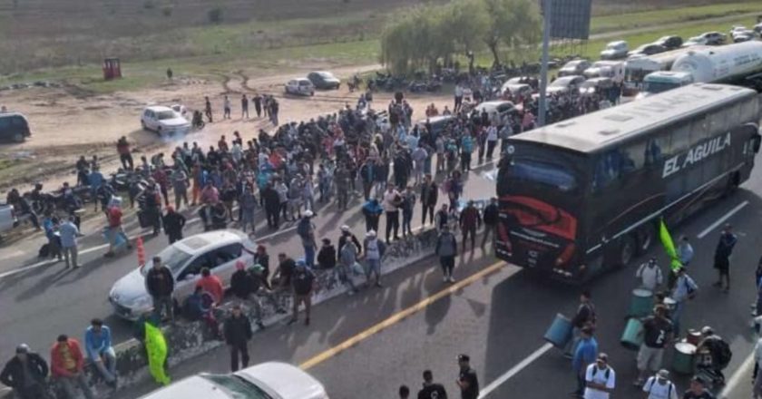 Mientras la Uocra presiona, Katopodis asegura que «se están poniendo en marcha las obras paralizadas»