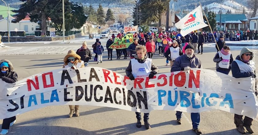 Ya suman dos semanas de paro docente en Chubut