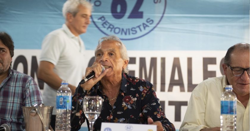 Benitez hizo equilibrio y se mantuvo al frente de la 62 Organizaciones