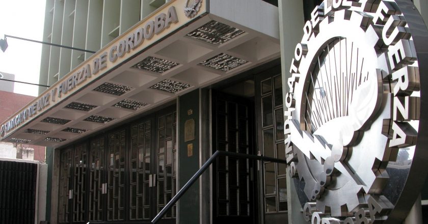 Apuñalaron al secretario de Actas de Luz y Fuerza de Córdoba dentro del sindicato
