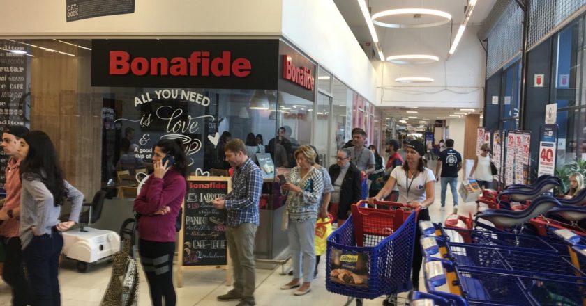 Coronavirus: la Juventud Sindical apura a Cavalieri y restringe el ingreso de gente a los supermercados