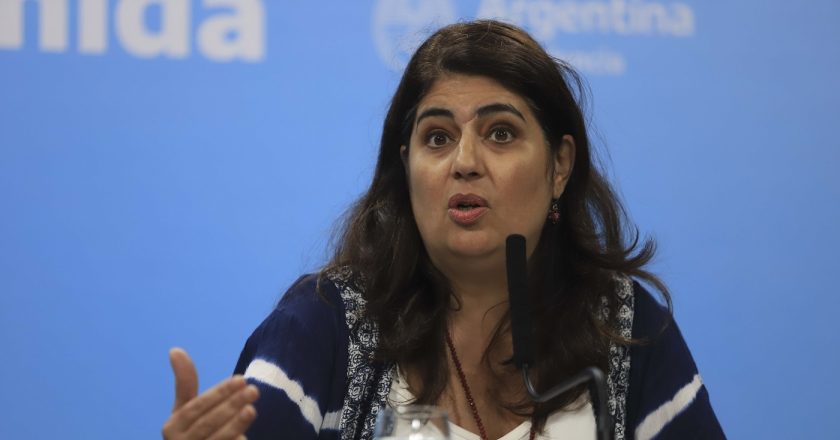 «La decisión es todos a casa, salvo los que presten servicios esenciales», recordó el Gobierno