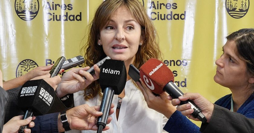 Mientras se endurece el aislamiento, Acuña presiona a los empleados de Educación porteños para que vayan a trabajar