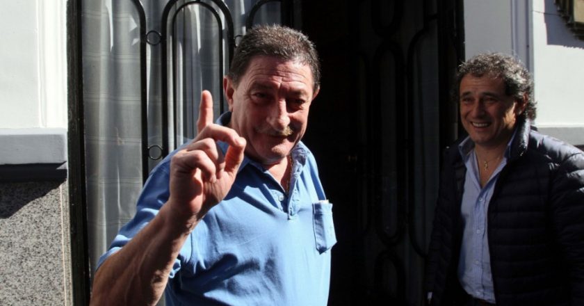 Taxistas se declaran en «estado de crisis» y advierten que sus ingresos cayeron 80%