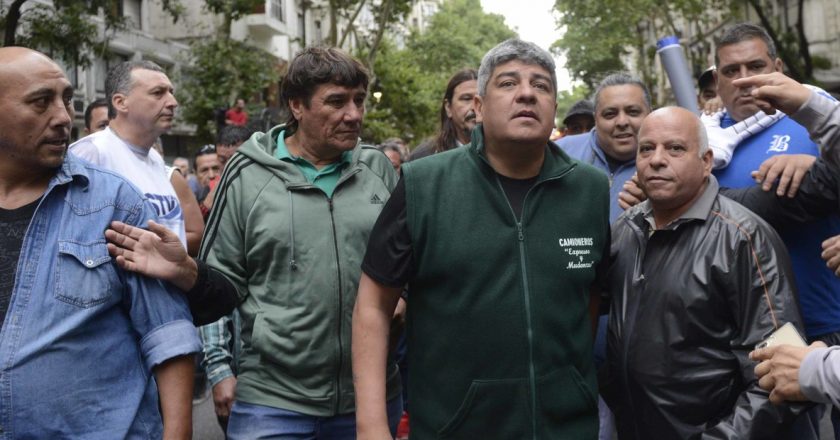 Moyano dice que a los camioneros les niegan baños, agua y lugar para dormir y pide soluciones
