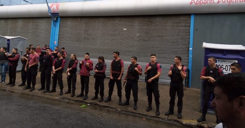 La Juventud Sidical repudió los 30 despidos en el lavadera Apparell