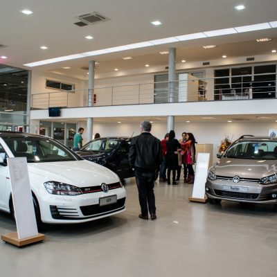 Caen las ventas de automotores y preocupa el empleo en concesionarias