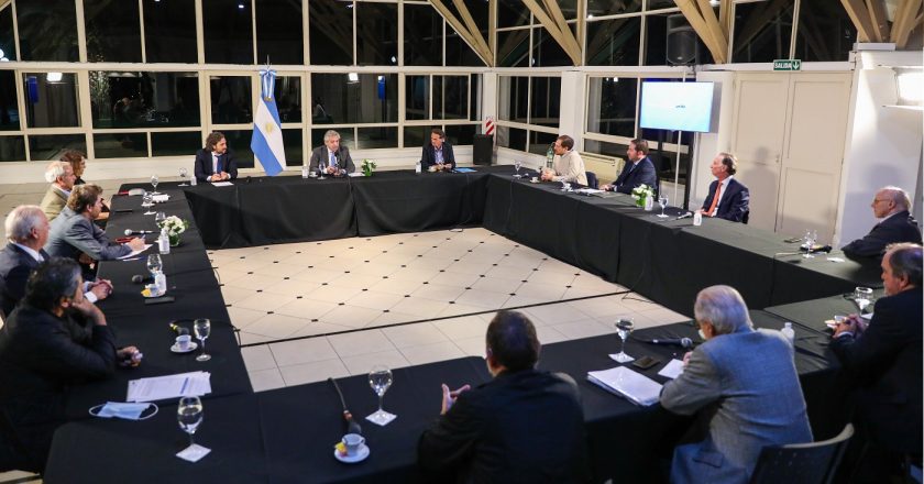 Uocra pidió la reactivación de la construcción pero Fernández descartó «una excepción general para las obras privadas»