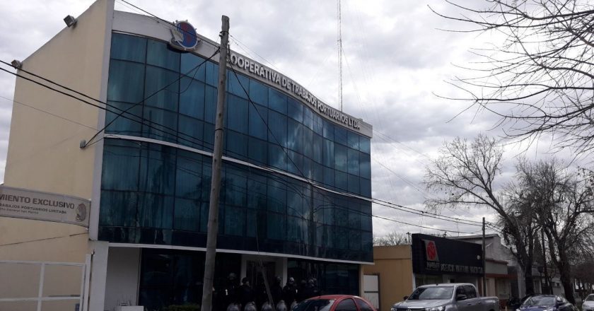 Tras exponer estibadores al contagio, el interventor de la Cooperativa Puerto General San Martín compró reactivos para testar Covid-19