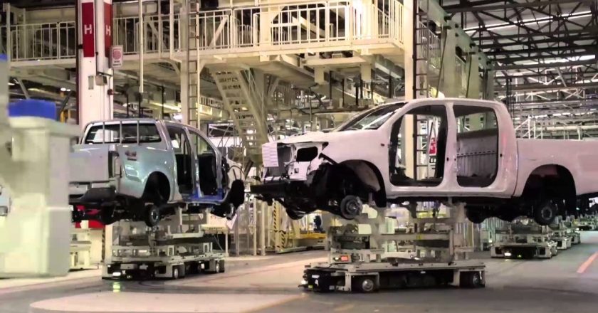 Por primera vez desde que arribó a la Argentina, Toyota no pagará los salarios completos