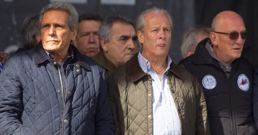 «La otra opción es que las empresas salgan a despedir gente»