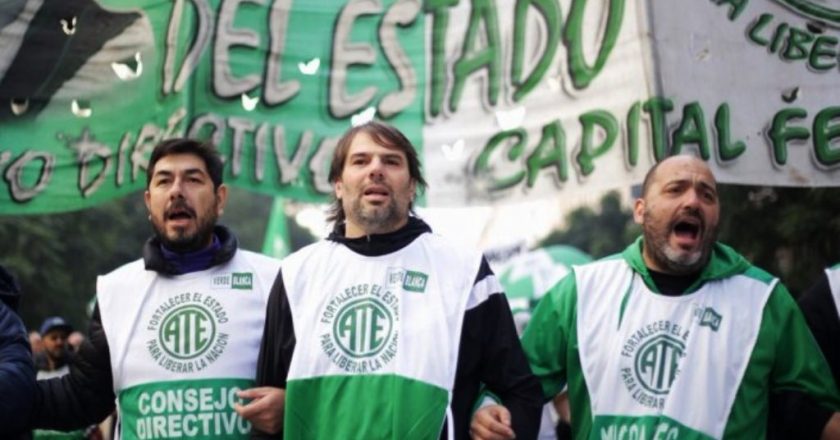 «No va a haber cuarentena si hay despidos, vamos a tomar la calle»